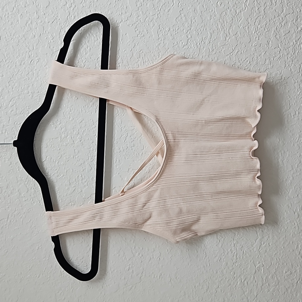 Abound Sports Crop Top NWOT SZ M